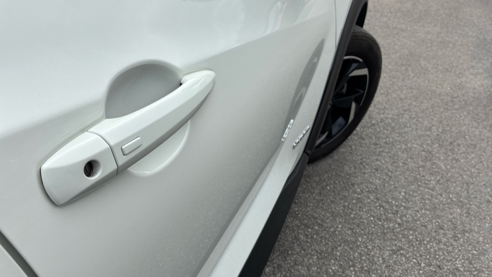Nissan Juke 1.6 Hybrid N-Connecta 5dr Auto Hybrid Hatchback - Image 29