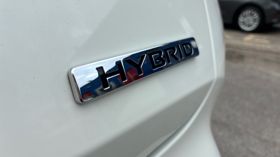 Nissan Juke 1.6 Hybrid N-Connecta 5dr Auto Hybrid Hatchback - Image 31