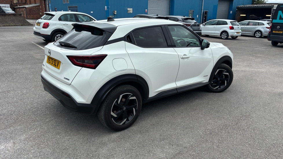 Nissan Juke 1.6 Hybrid N-Connecta 5dr Auto Hybrid Hatchback - Image 35