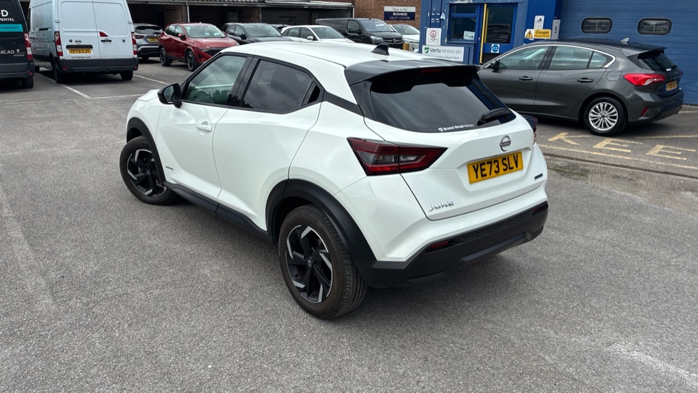 Nissan Juke 1.6 Hybrid N-Connecta 5dr Auto Hybrid Hatchback - Image 38