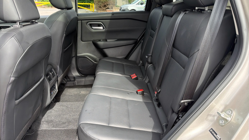 Nissan X-Trail 1.5 E-Power 204 Tekna 5dr Xtronic Hybrid Station Wagon - Image 16