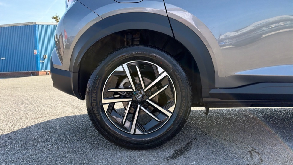 Nissan Juke 1.0 DiG-T N-Connecta 5dr Petrol Hatchback - Image 7