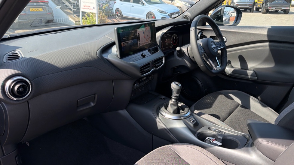 Nissan Juke 1.0 DiG-T N-Connecta 5dr Petrol Hatchback - Image 9
