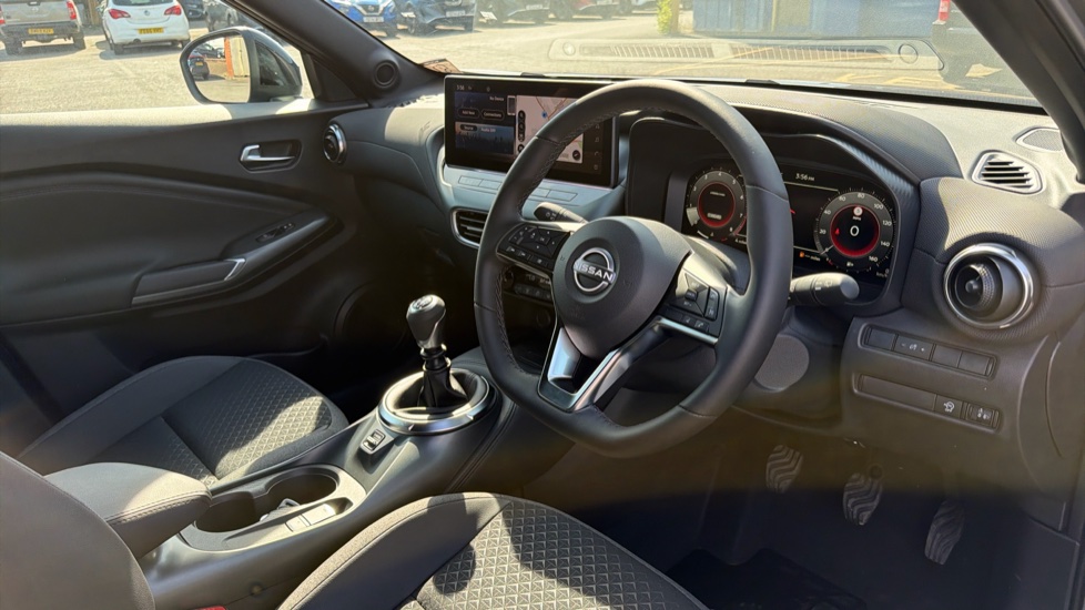 Nissan Juke 1.0 DiG-T N-Connecta 5dr Petrol Hatchback - Image 11