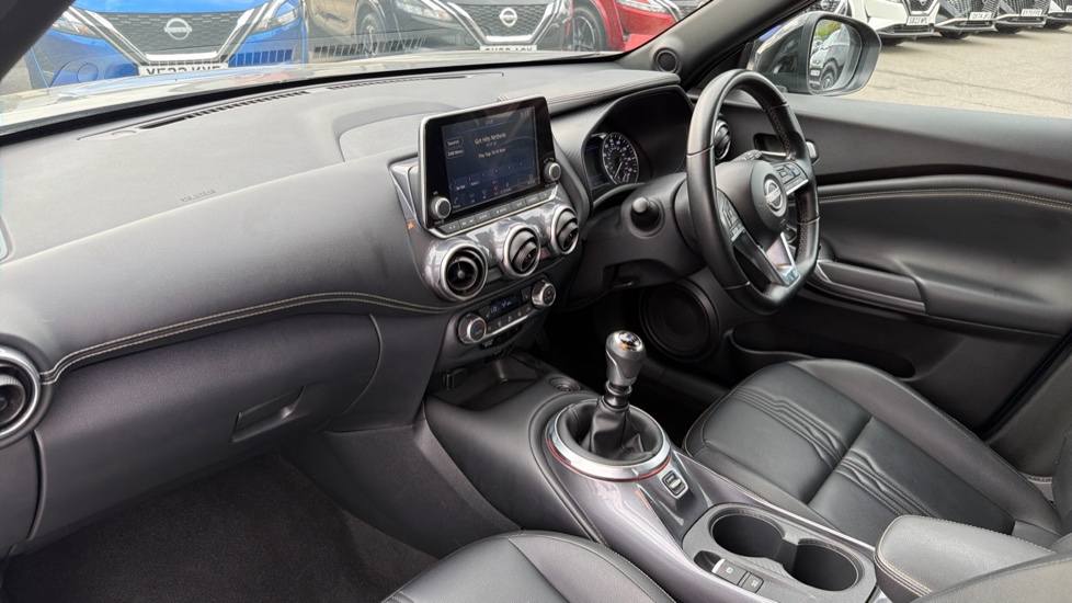 Nissan Juke 1.0 DiG-T 114 Tekna 5dr Petrol Hatchback - Image 9