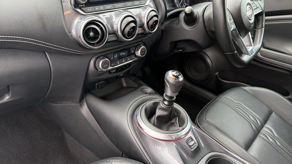 Nissan Juke 1.0 DiG-T 114 Tekna 5dr Petrol Hatchback - Image 13