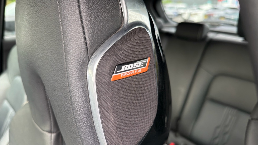 Nissan Juke 1.0 DiG-T 114 Tekna 5dr Petrol Hatchback - Image 23