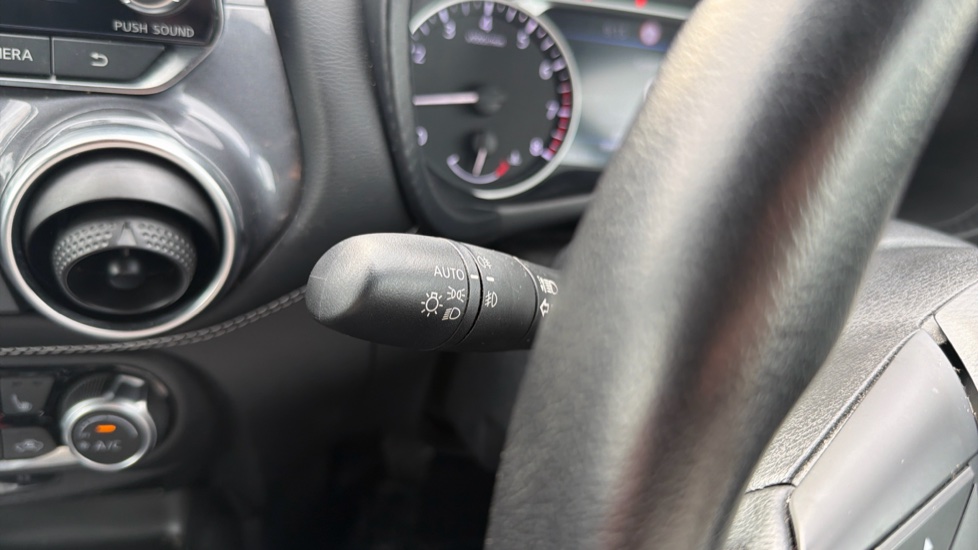 Nissan Juke 1.0 DiG-T 114 Tekna 5dr Petrol Hatchback - Image 34