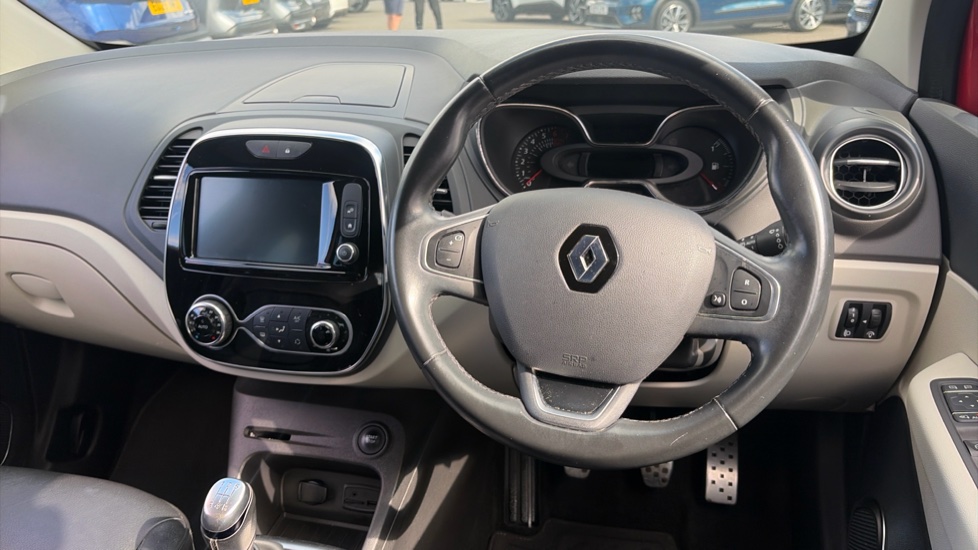 Renault Captur 0.9 TCE 90 Signature X Nav 5dr Petrol Hatchback - Image 10