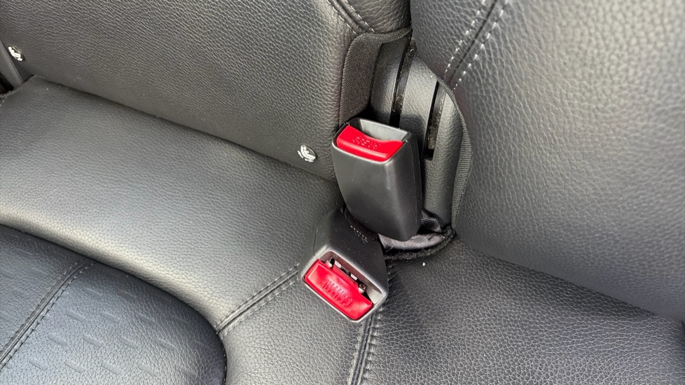 Renault Captur 0.9 TCE 90 Signature X Nav 5dr Petrol Hatchback - Image 17