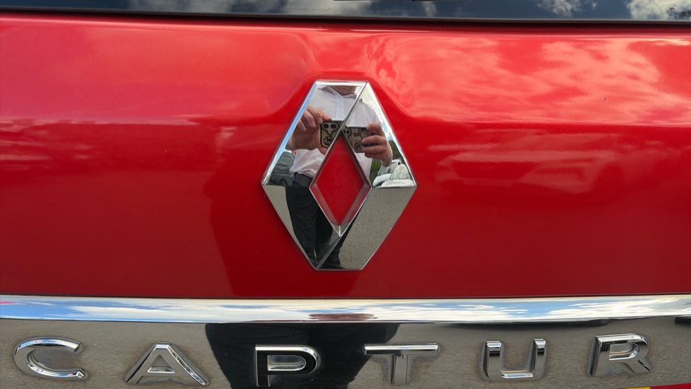 Renault Captur 0.9 TCE 90 Signature X Nav 5dr Petrol Hatchback - Image 45