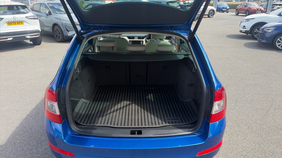 Skoda Octavia 1.4 TSI 150 SE L 5dr Petrol Estate - Image 4
