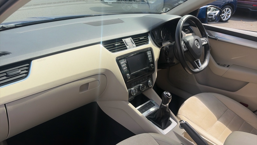 Skoda Octavia 1.4 TSI 150 SE L 5dr Petrol Estate - Image 9