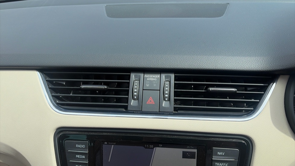 Skoda Octavia 1.4 TSI 150 SE L 5dr Petrol Estate - Image 27
