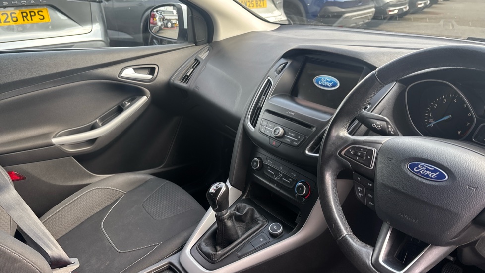 Ford Focus 1.0 EcoBoost Zetec Edition 5dr Petrol Hatchback - Image 14