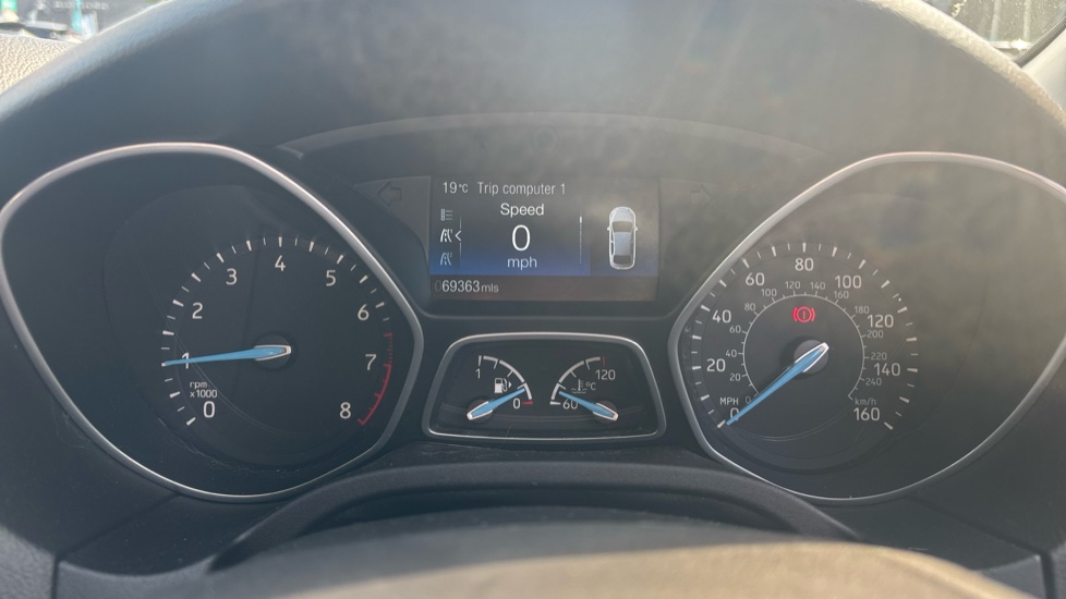 Ford Focus 1.0 EcoBoost Zetec Edition 5dr Petrol Hatchback - Image 18