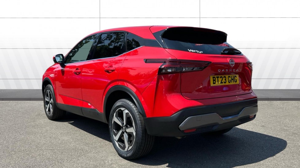 Nissan Qashqai 1.3 DiG-T MH N-Connecta 5dr Petrol Hatchback - Image 2