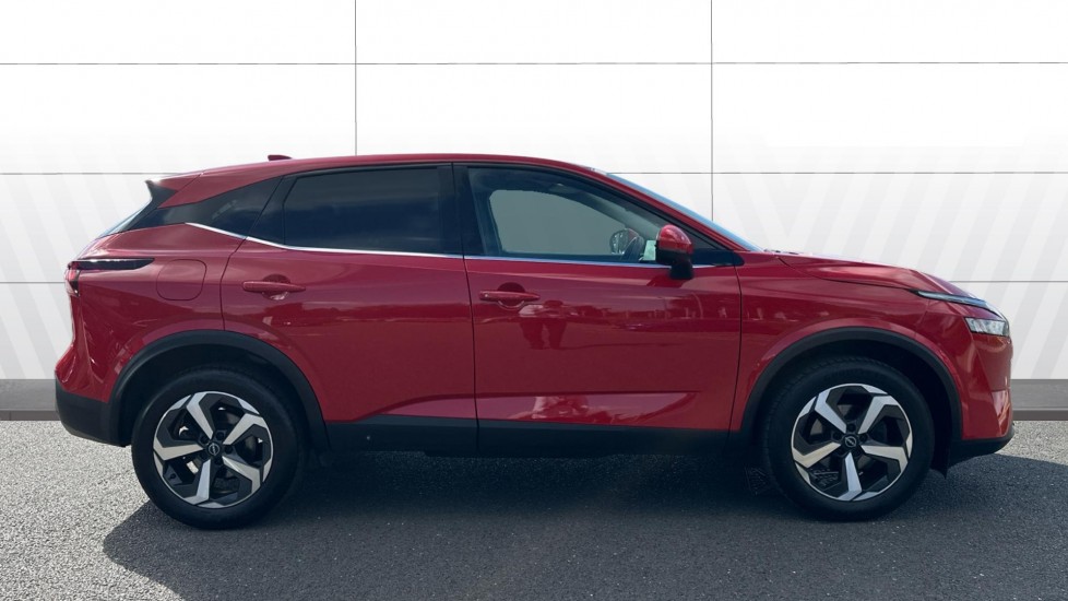 Nissan Qashqai 1.3 DiG-T MH N-Connecta 5dr Petrol Hatchback - Image 5