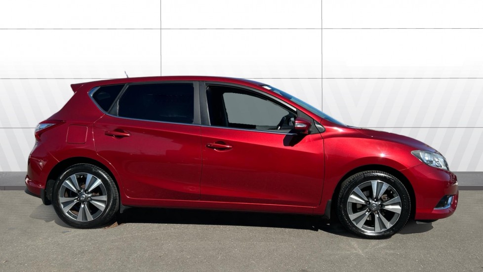 Nissan Pulsar 1.2 DiG-T Tekna 5dr Xtronic Petrol Hatchback - Image 5