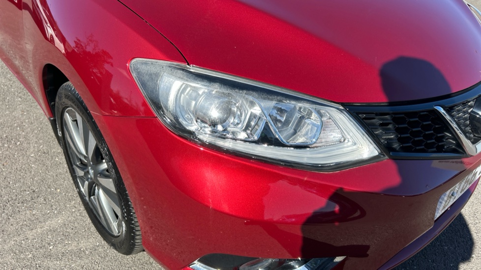 Nissan Pulsar 1.2 DiG-T Tekna 5dr Xtronic Petrol Hatchback - Image 8
