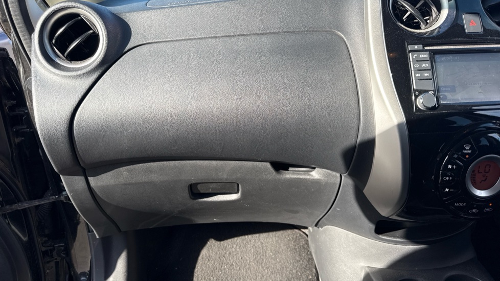 Nissan Note 1.2 Acenta Premium 5dr Petrol Hatchback - Image 25