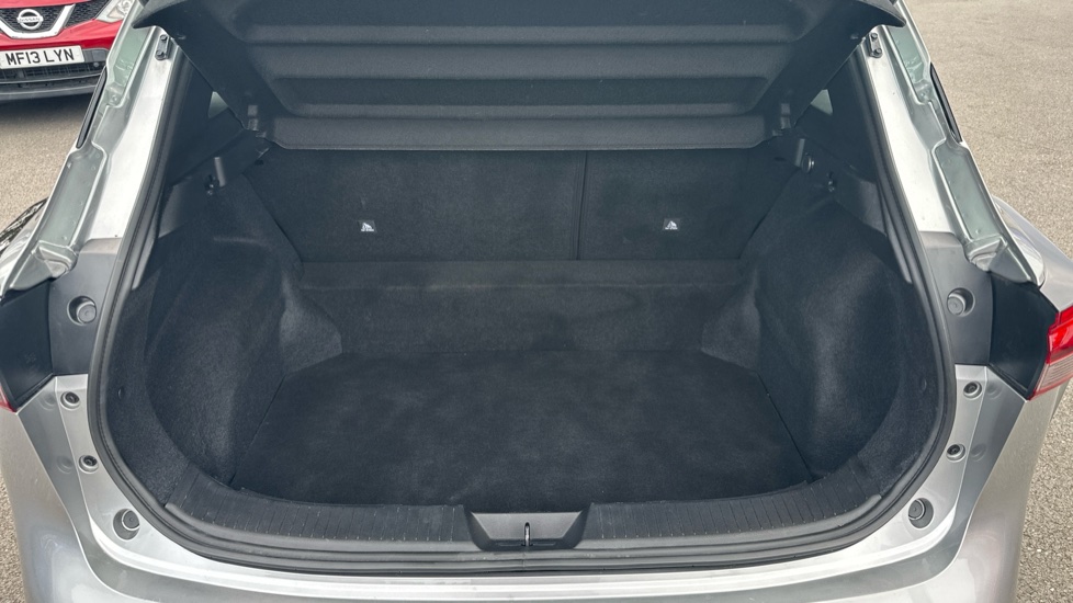 Nissan Qashqai 1.3 DiG-T MH 158 Acenta Premium 5dr Xtronic Petrol Hatchback - Image 4