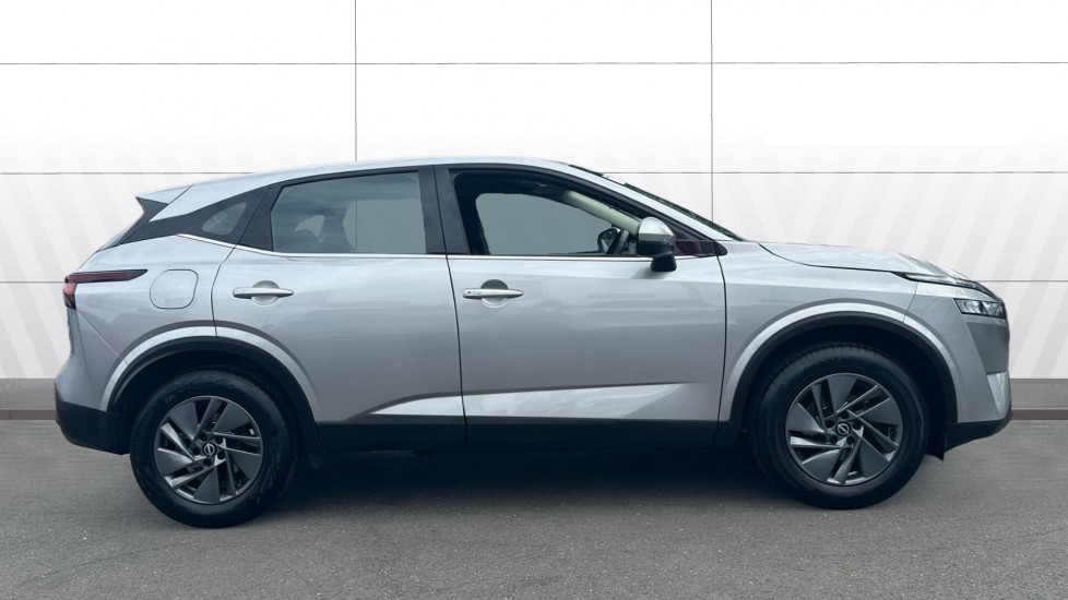 Nissan Qashqai 1.3 DiG-T MH 158 Acenta Premium 5dr Xtronic Petrol Hatchback - Image 5