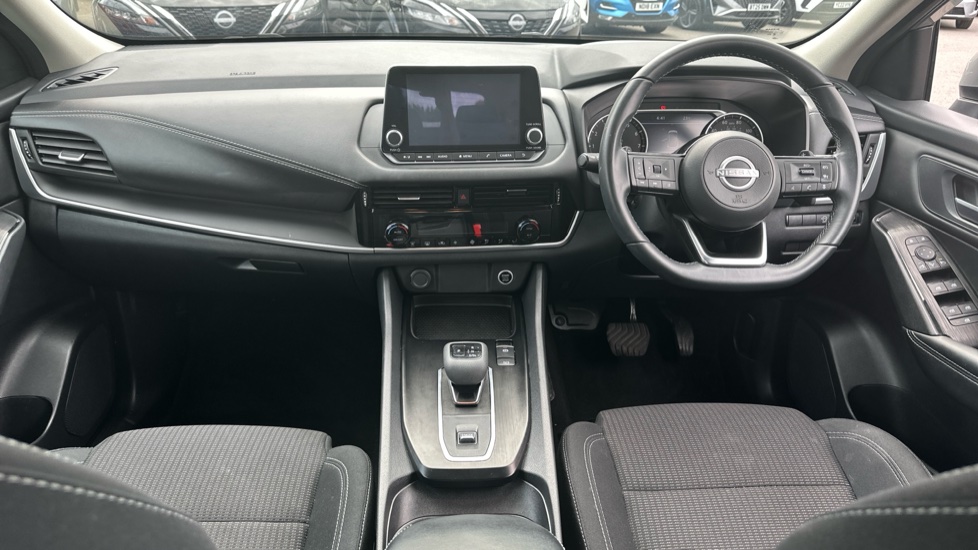 Nissan Qashqai 1.3 DiG-T MH 158 Acenta Premium 5dr Xtronic Petrol Hatchback - Image 10