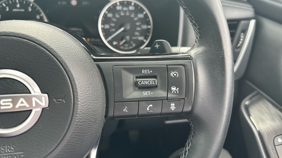 Nissan Qashqai 1.3 DiG-T MH 158 Acenta Premium 5dr Xtronic Petrol Hatchback - Image 22