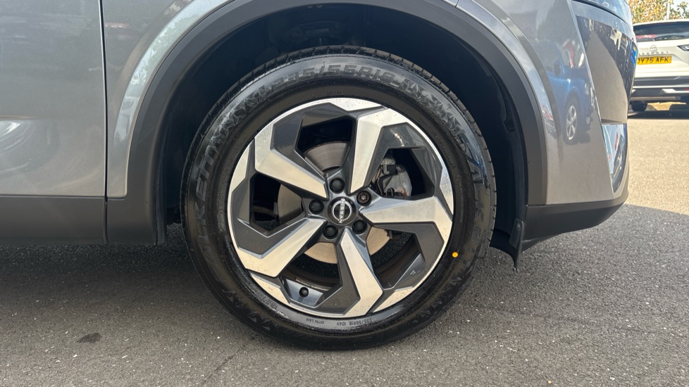 Nissan Qashqai 1.3 DiG-T MH 158 N-Connecta 5dr Xtronic Petrol Hatchback - Image 21