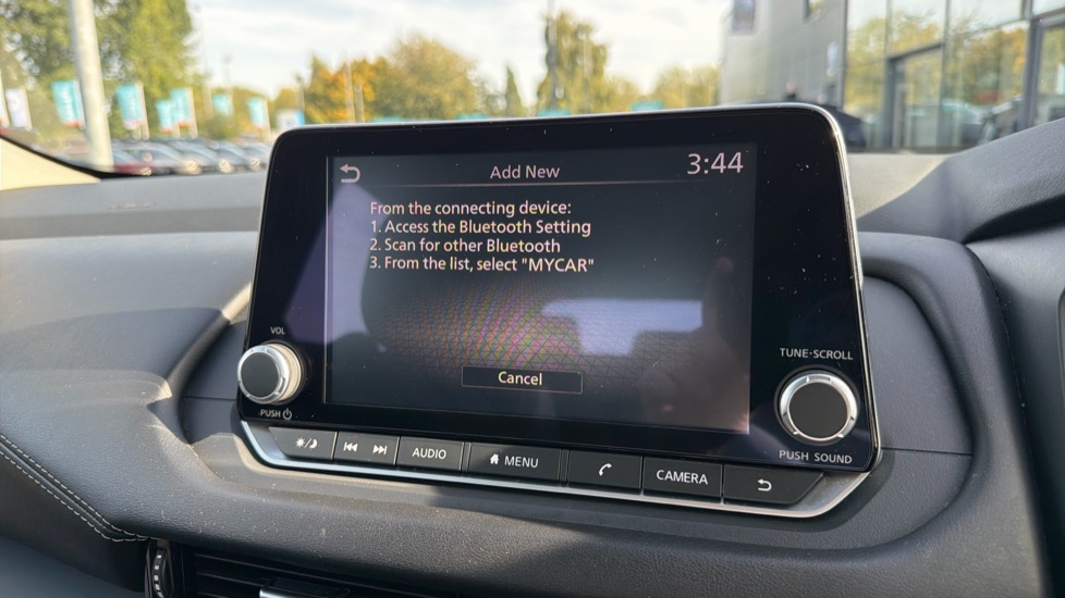 Nissan Qashqai 1.3 DiG-T MH 158 Acenta Premium 5dr Petrol Hatchback - Image 21