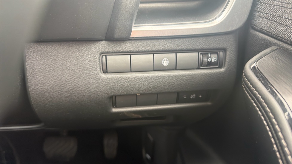 Nissan X-Trail 1.5 E-Power 204 Acenta Premium 5dr Xtronic Hybrid Station Wagon - Image 25