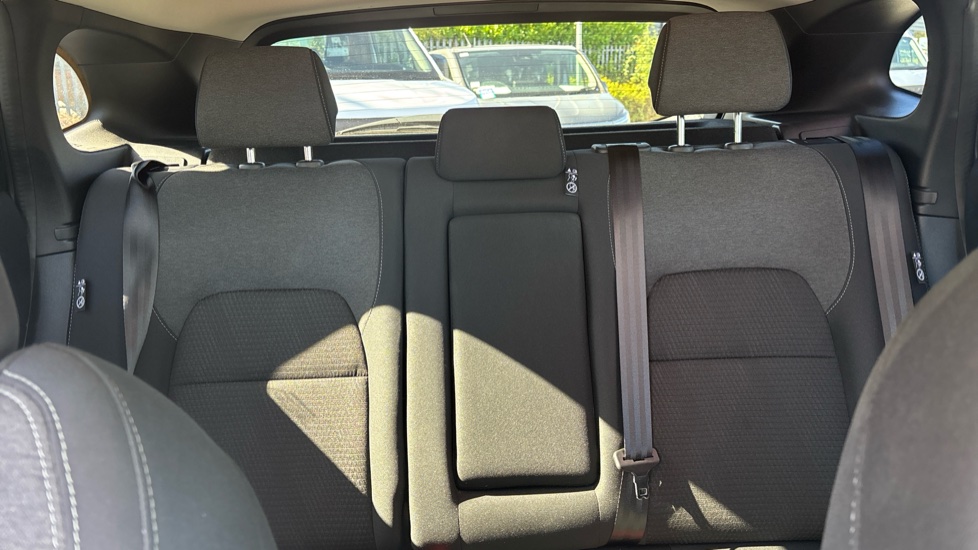 Nissan Qashqai 1.3 DiG-T MH N-Connecta 5dr Petrol Hatchback - Image 15