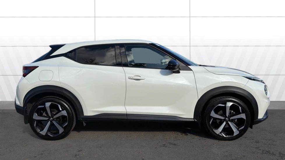 Nissan Juke 1.0 DiG-T 114 Tekna 5dr Petrol Hatchback - Image 5
