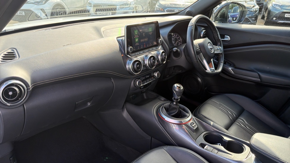 Nissan Juke 1.0 DiG-T 114 Tekna 5dr Petrol Hatchback - Image 9