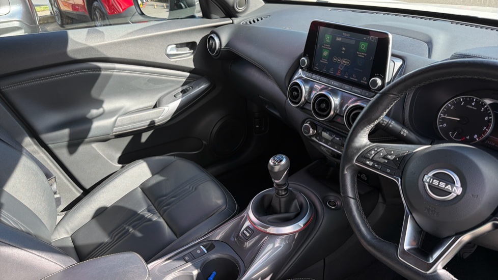 Nissan Juke 1.0 DiG-T 114 Tekna 5dr Petrol Hatchback - Image 14