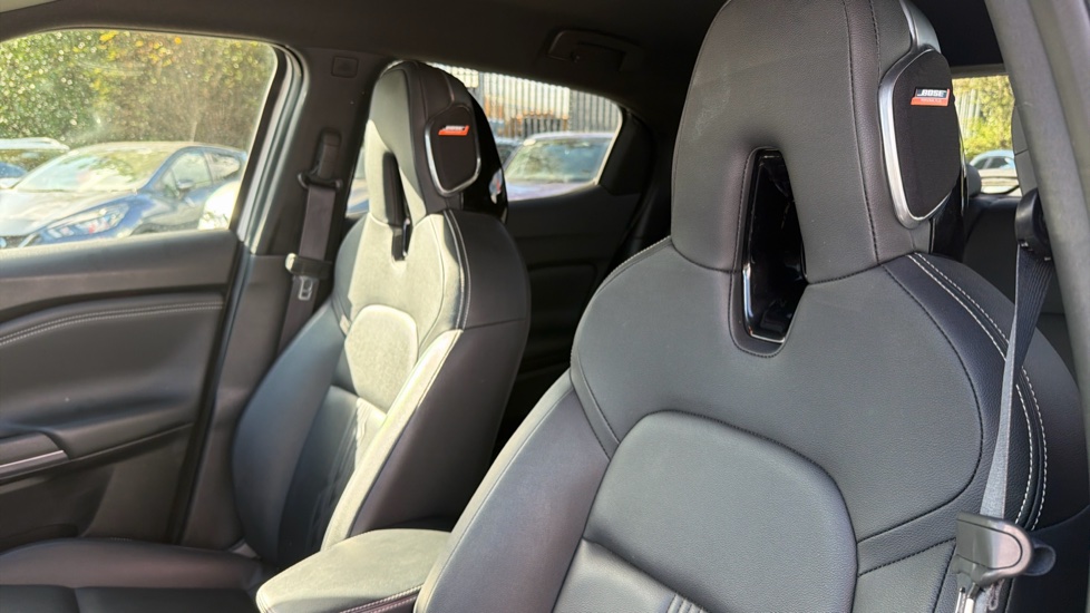 Nissan Juke 1.0 DiG-T 114 Tekna 5dr Petrol Hatchback - Image 25
