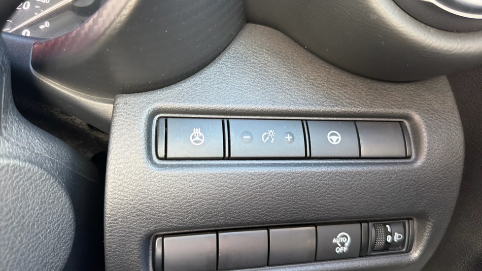 Nissan Juke 1.0 DiG-T 114 Tekna 5dr Petrol Hatchback - Image 26