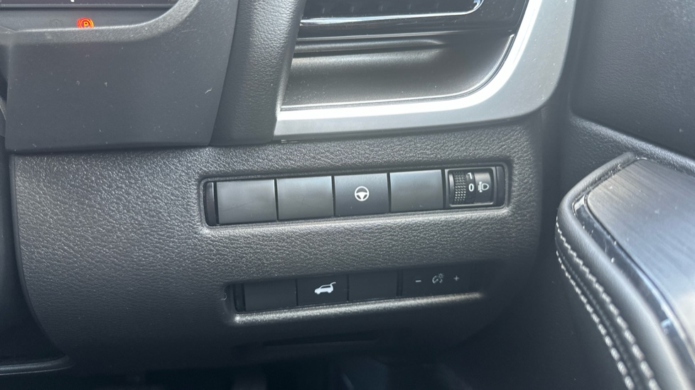 Nissan X-Trail 1.5 E-Power 204 N-Connecta 5dr Xtronic Hybrid Station Wagon - Image 22