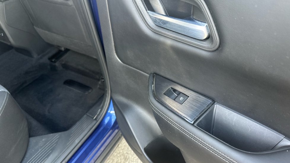 Nissan X-Trail 1.5 E-Power 204 N-Connecta 5dr Xtronic Hybrid Station Wagon - Image 38