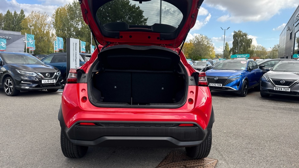 Nissan Juke 1.0 DiG-T 114 N-Connecta 5dr DCT Petrol Hatchback - Image 4
