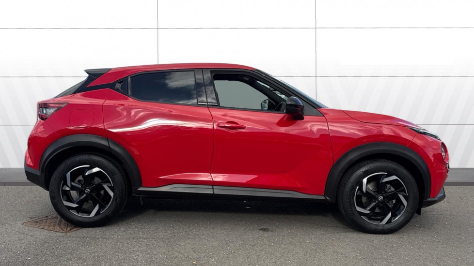 Nissan Juke 1.0 DiG-T 114 N-Connecta 5dr DCT Petrol Hatchback - Image 5