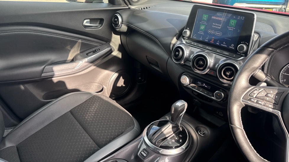 Nissan Juke 1.0 DiG-T 114 N-Connecta 5dr DCT Petrol Hatchback - Image 14