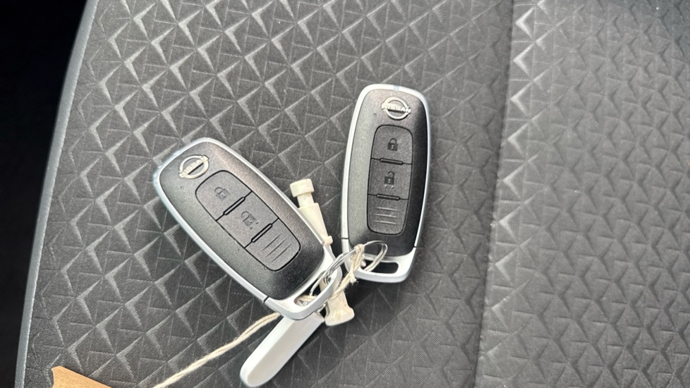 Nissan Juke 1.0 DiG-T 114 N-Connecta 5dr DCT Petrol Hatchback - Image 20