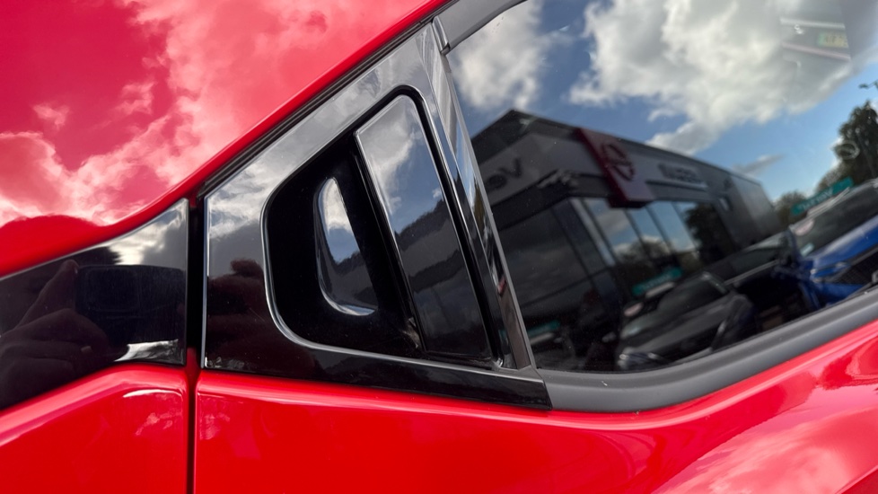 Nissan Juke 1.0 DiG-T 114 N-Connecta 5dr DCT Petrol Hatchback - Image 25