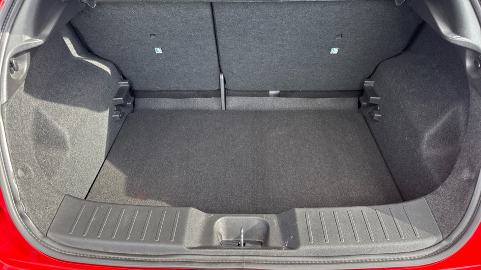 Nissan Juke 1.0 DiG-T 114 N-Connecta 5dr DCT Petrol Hatchback - Image 32