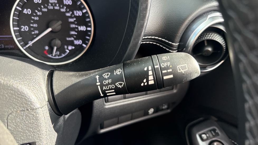 Nissan Juke 1.0 DiG-T 114 N-Connecta 5dr DCT Petrol Hatchback - Image 42
