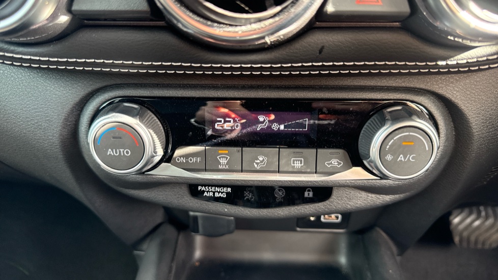 Nissan Juke 1.0 DiG-T 114 N-Connecta 5dr DCT Petrol Hatchback - Image 44