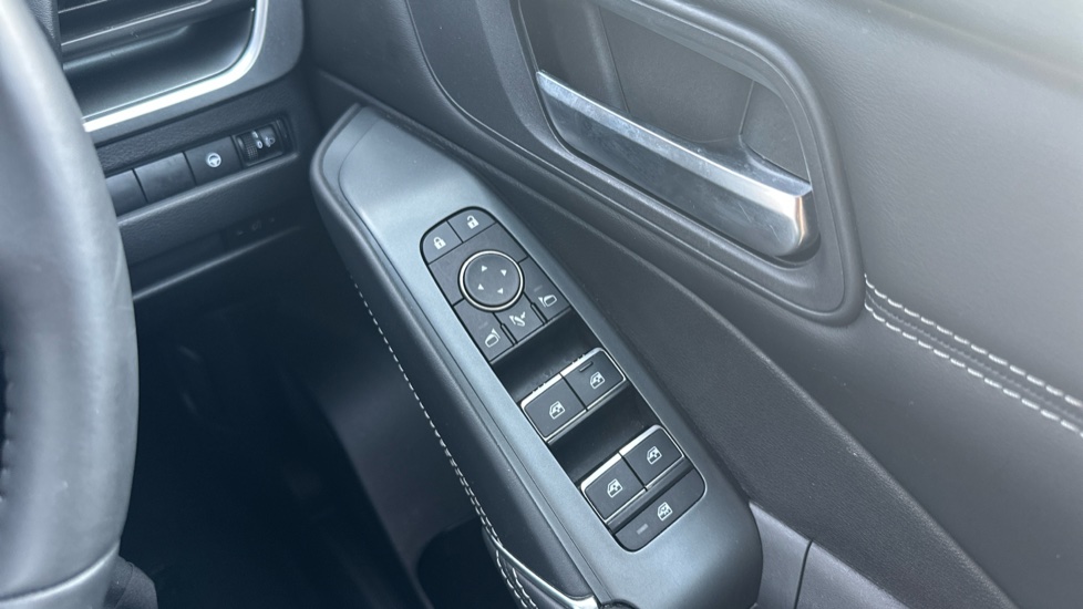 Nissan Qashqai 1.5 E-Power N-Connecta 5dr Auto Hybrid Hatchback - Image 21