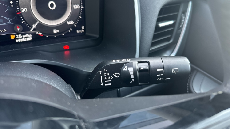 Nissan Qashqai 1.5 E-Power N-Connecta 5dr Auto Hybrid Hatchback - Image 25